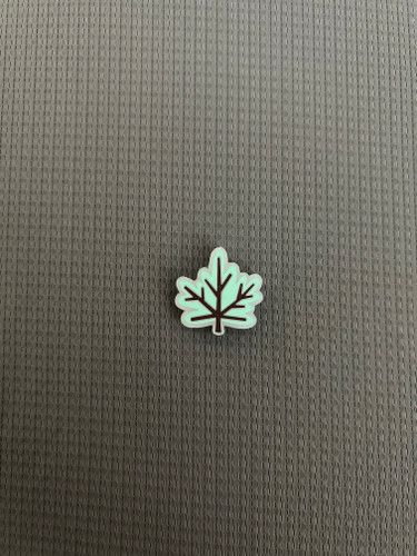 برگ افرا(maple leaf) سبز کم رنگ